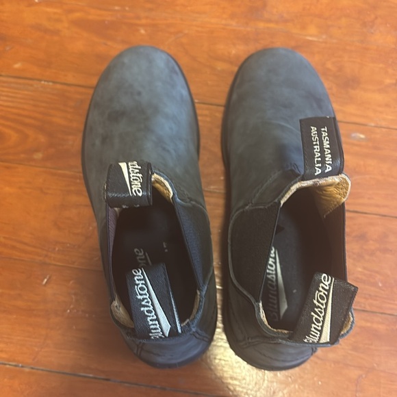 Black blundstone boots - Picture 5 of 7